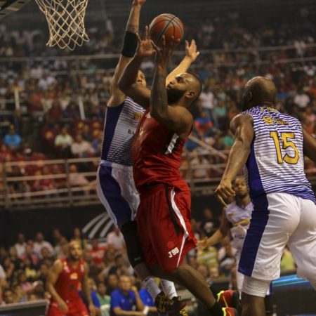 Trotamundos de Carabobo se aplicó en defensa y la combinó con buen ataque para ganar el primer partido de la final 2018./Foto: Prensa Guaros