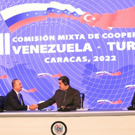 Maduro dice que es momento de expandir la inversión de Turquía en Venezuela