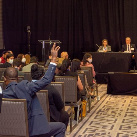 Expertos piden reforzar participación ciudadana contra corrupción en América