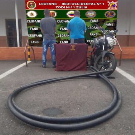 Militares detuvieron a dos hombres por cortar un cable submarino en Zulia