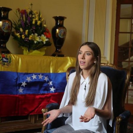 Fabiana Rosales. (Foto EFE)