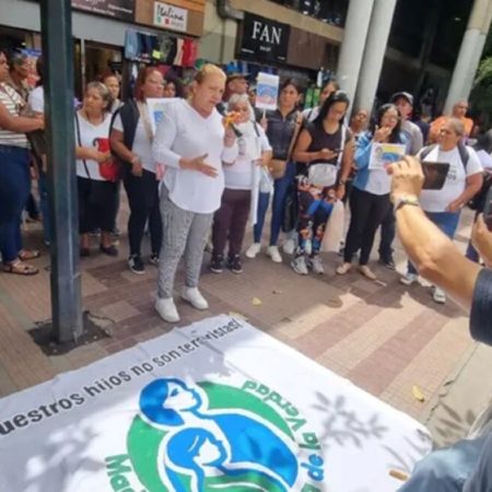 Colaboraciones ilegales denuncia comité de madres