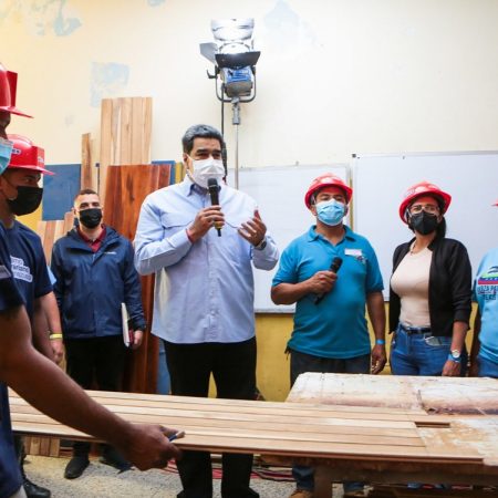 Nicolás Maduro propone que científicos extranjeros den clases en Venezuela