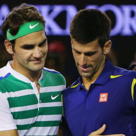 Roger Federer junto a Novak Djokovic. / Foto archivo