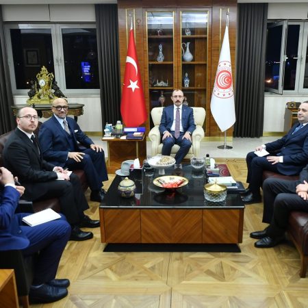 Venezuela recibirá empresarios de Turquía para explorar opciones de negocios