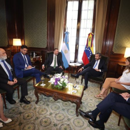 Venezuela y Argentina revisan su relación bilateral y desafíos de la región