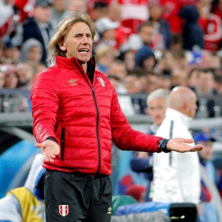 A falta de la firma del contrato, la Federación peruana afirma que Ricardo Gareca seguirá al frente de la selección./Foto: EFE