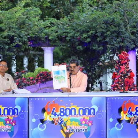 Maduro se comprometió a construir 120 viviendas en la Guayana Esequiba
