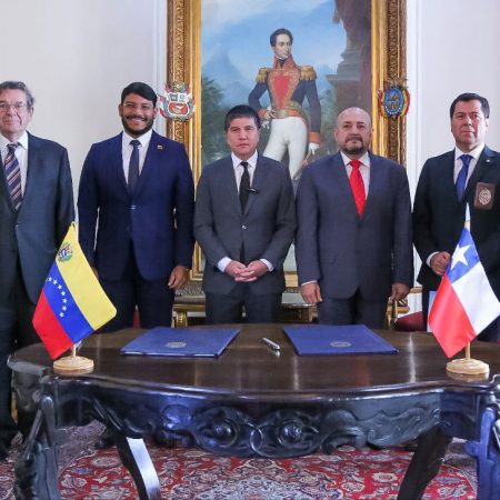 Venezuela y Chile firmaron un convenio para el combate policial contra el crimen organizado