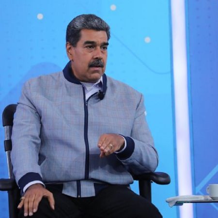 "Venezuela seguirá su marcha económica con o sin licencias de EE.UU.", asegura Maduro