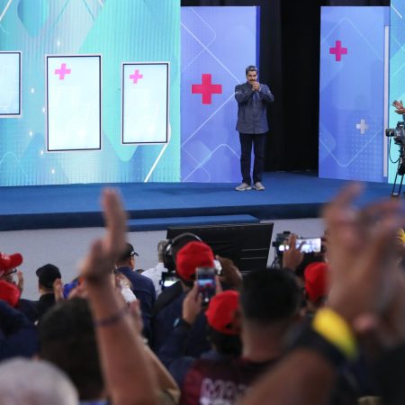 Maduro crea el Viceministerio de Atención para la Migración Venezolana