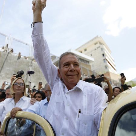 González Urrutia denuncia coacciones y amenazas en su salida de Caracas a Madrid