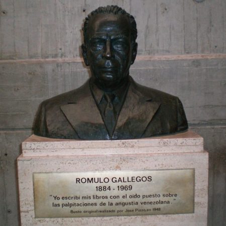 Rómulo Galegos