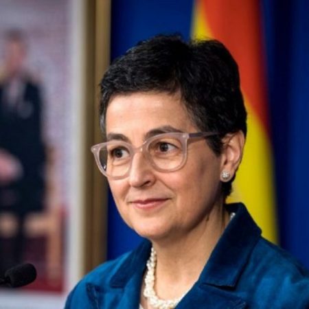 España niega que enviar emisarios a Venezuela sea blanquear "dictadores"