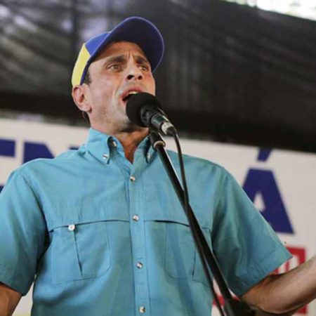 Capriles denuncia que 10 personas resultaron heridas por agresiones de adeptos al chavismo