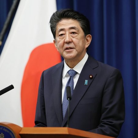 Chavismo y oposición lamentan la muerte del ex primer ministro japonés