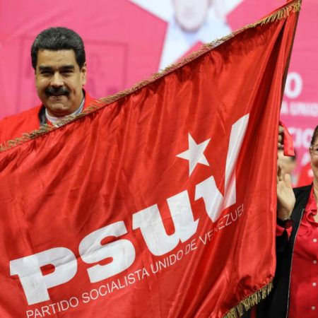 Chavismo aplaza para el sábado la proclamación de Nicolás Maduro como su candidato presidencial