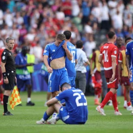 Italia se despidió de la Eurocopa al caer por 2-0 ante una Suiza claramente superior que se impuso con goles de Remo Freuler y Rubén Vargas.