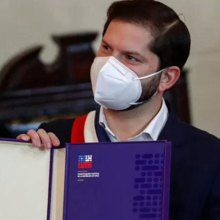 Boric pide respetar resultado del plebiscito constitucional "sea cual sea"