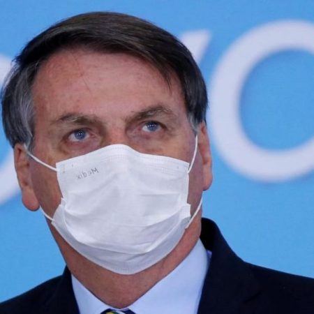 Bolsonaro defiende a quienes no quieren vacunarse contra la COVID-19