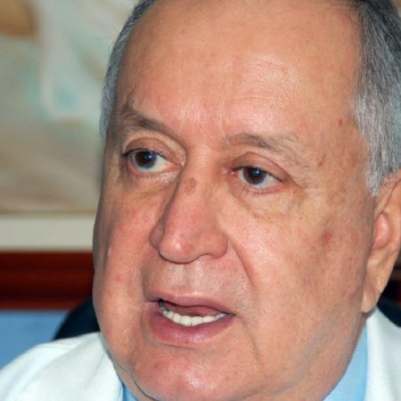 Jorge Uribe, mastólogo