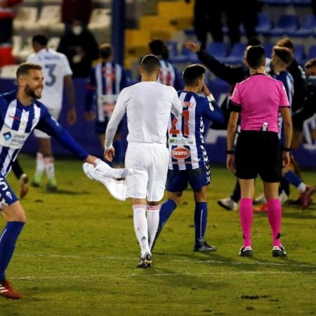 El Madrid se adelantó en el partido con un gol de Militao. Foto EFE.
