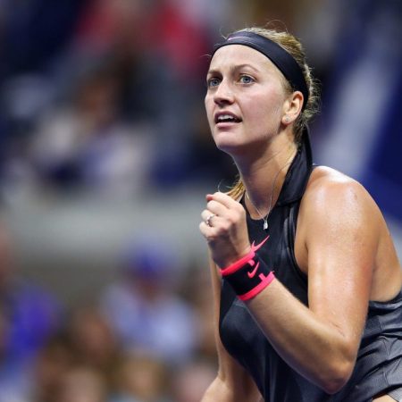 Petra Kvitova se lució en cuarta ronda para eliminar a Muguruza con su potente y efectivo tenis./Foto: AFP
