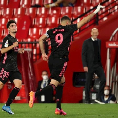 Benzema también se hizo presente en el marcador. Foto EFE.