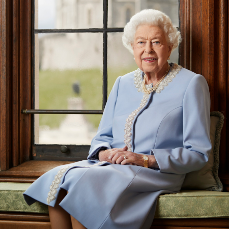 La reina Isabel II / Foto: Twitter The Royal Family/Ranald Mackechnie