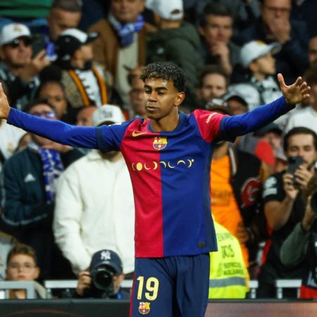 El delantero del FC Barcelona Lamine Yamal celebra tras anotar el tercer gol de su equipo. Foto: EFE/Juanjo Martín