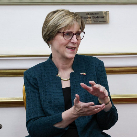 Laura Dogu