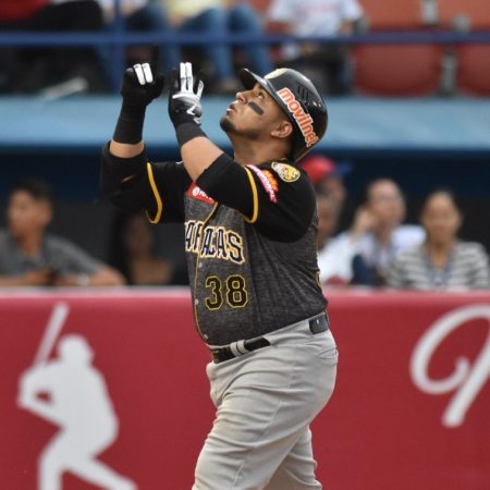 Ramón Cabrera fue la figura principal de la victoria caraqueña. / Foto: @leones_cbbc
