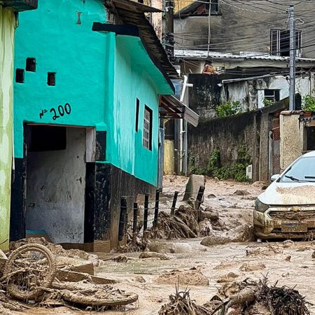 Las inundaciones causadas por las fuertes lluvias en el sur de Brasil ya dejaron 144 muertos y más de 2,1 millones de damnificados
