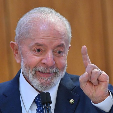 Maduro se solidariza con Lula tras denuncia policial de intento de golpe de Estado en 2022