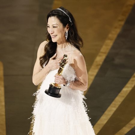Michelle Yeoh ganó el Óscar a mejor actriz. Foto EFE
