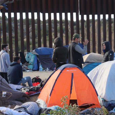 Disminuye la llegada de migrantes a EE.UU. después de que México aumentara detenciones venezolano