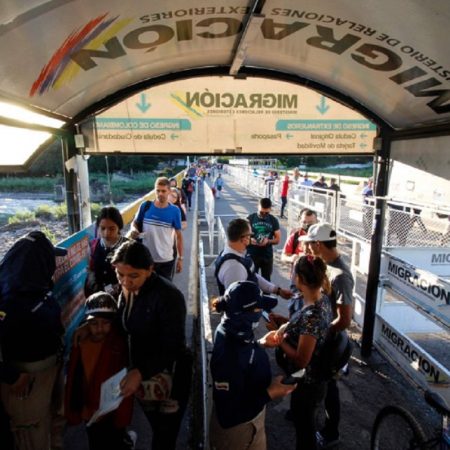 Autoridades fronterizas colombianas: un nuevo éxodo venezolano puede ser catastrófico