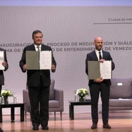 Negociaciones en México / Foto Archivo