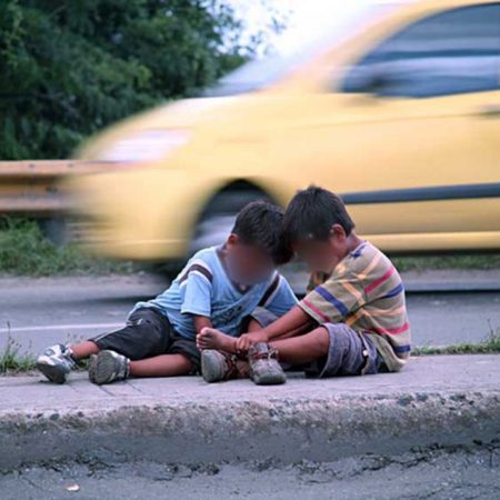 Niños de la calle, pobreza, crisis, explotacion infantil