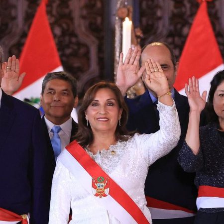 Antiguo partido de Boluarte asegura que el Gobierno de Perú es usurpador