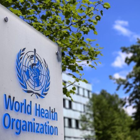 OMS acusó que industrias de combustibles fósiles, alcohol, tabaco y alimentos ultraprocesados causan 19 millones de muertes por año