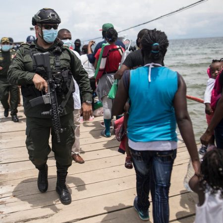 Subsecretaria de EE.UU. visita frontera de Panamá en plena ola migratoria