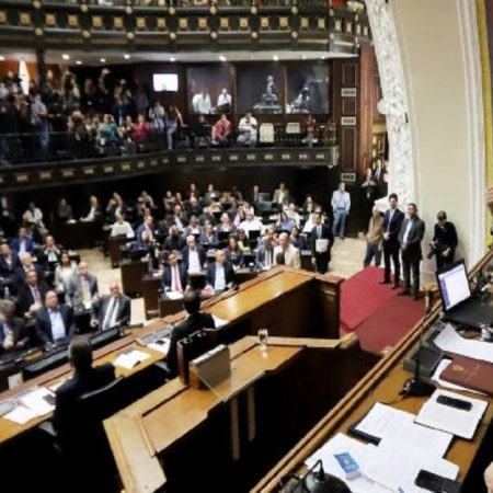 Oposición deja sin efecto embajadas paralelas en el extranjero