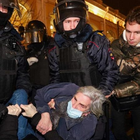 Protestas en Rusia contra el ataque a Ucrania. Foto cortesía dw.com
