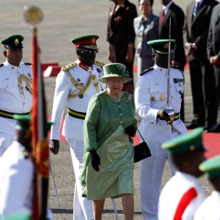 La reina Isabell II en Puerto España, Trinidad y Tobago, durante la cumbre de Commonwealth / Foto: Juan Carlos Hernández