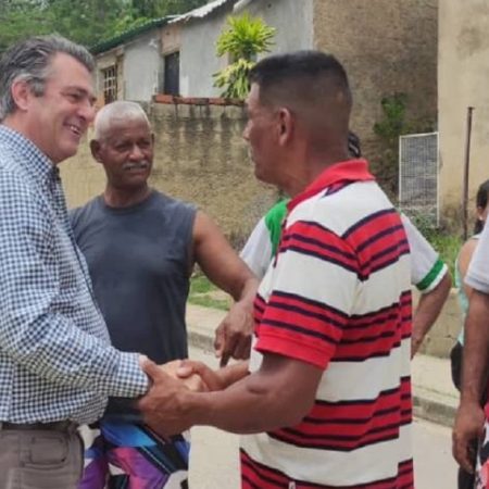 Roberto Vernet sigue en campaña. Foto prensa Min Unidad.