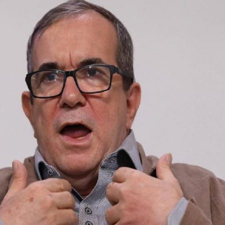 Entre ellos se encuentra Rodrigo Londoño, jefe del Partido Comunes, creado tras la firma de los acuerdos de paz en 2016. (Cortesía)