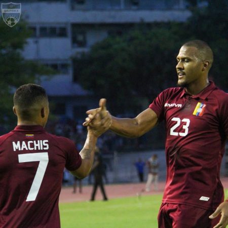 Adrián Martínez y Salomón Rondón podrían sumarse a la lista de bajas. Foto (Archivo).