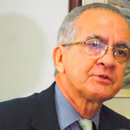 El profesor de la UC, Santiago Guevara. (Foto Cortesía)