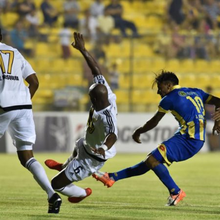 El Deportivo Táchira buscará remontar el 1-0 que sufrió en Paraguay/Foto: AFP